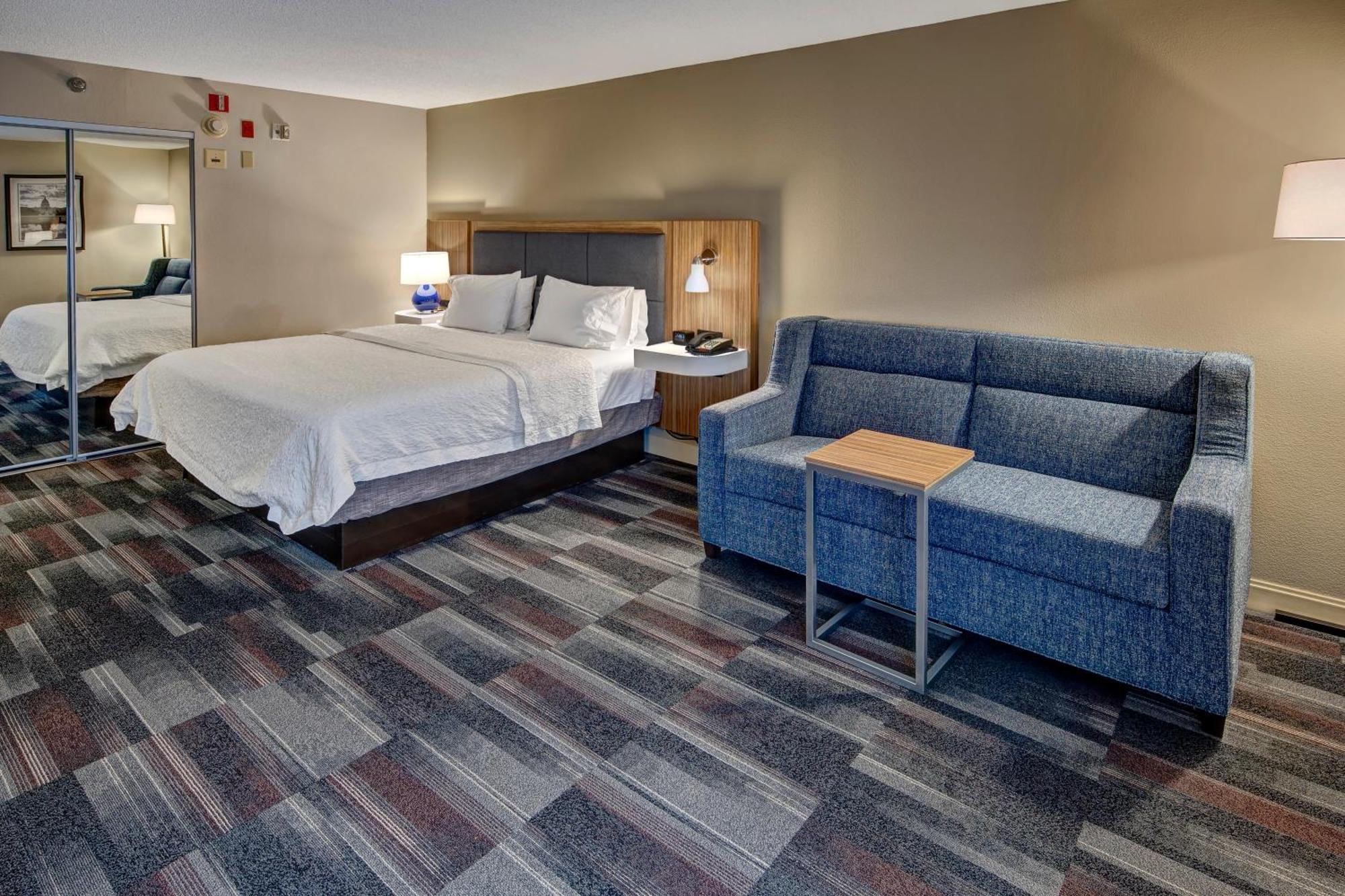 Hampton Inn Dumfries/Quantico Экстерьер фото