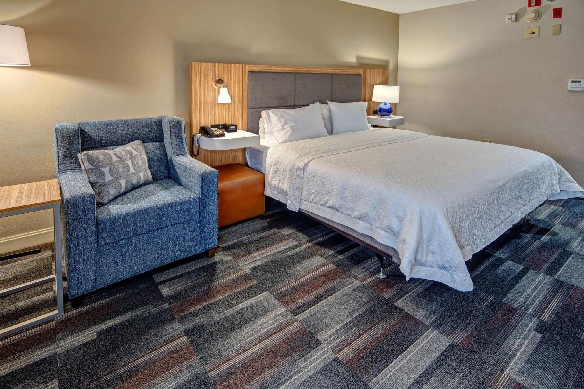 Hampton Inn Dumfries/Quantico Экстерьер фото